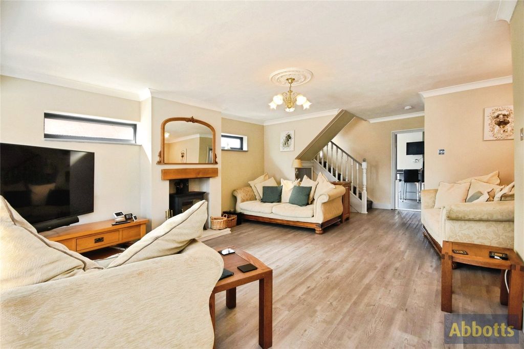 Property photo 2 of 17 Picture No. 35