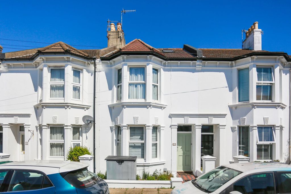Property photo 1 of 31