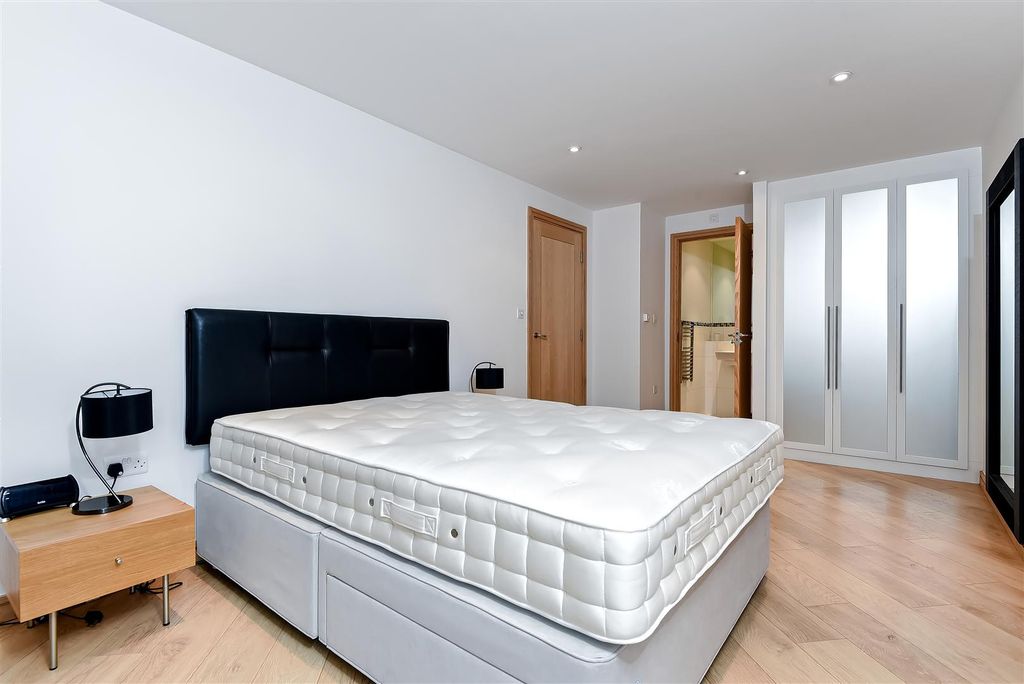 Property photo 3 of 10 8.Jpg