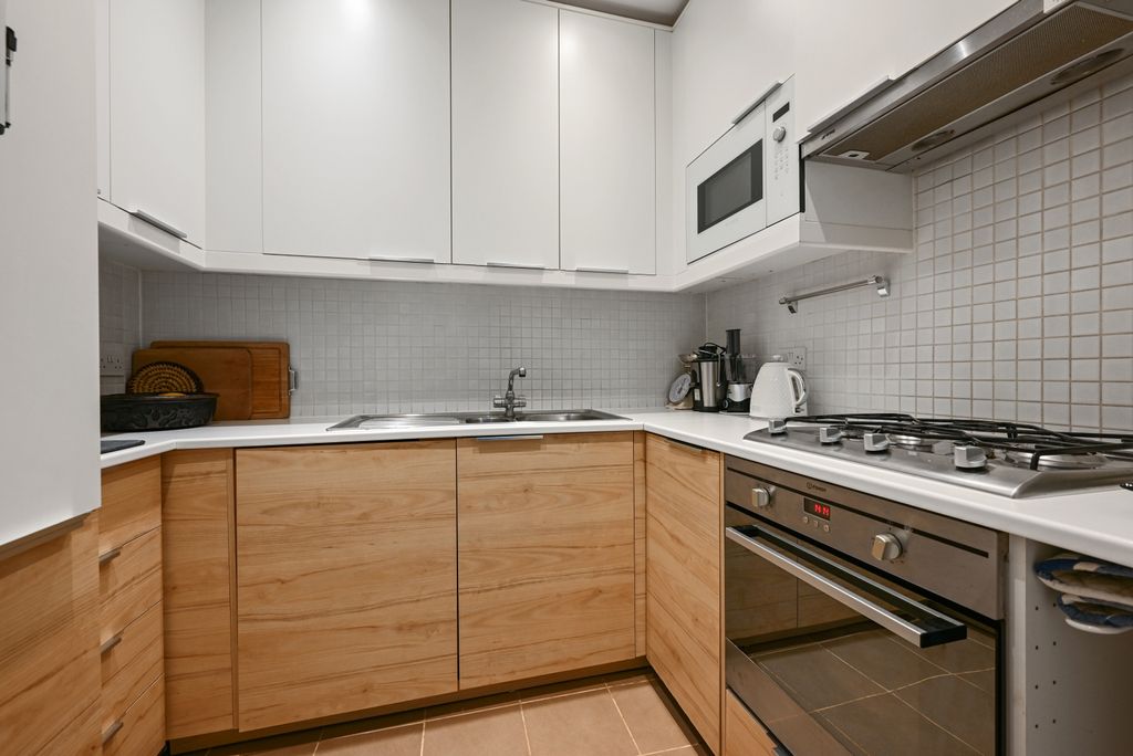 Property photo 3 of 16 Gallery