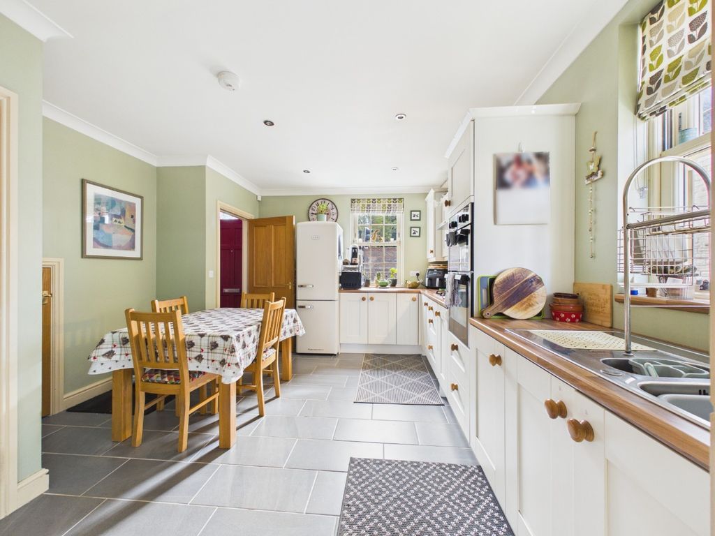 Property photo 2 of 15 5002785