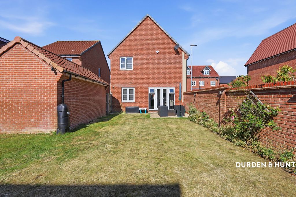 Property photo 3 of 25