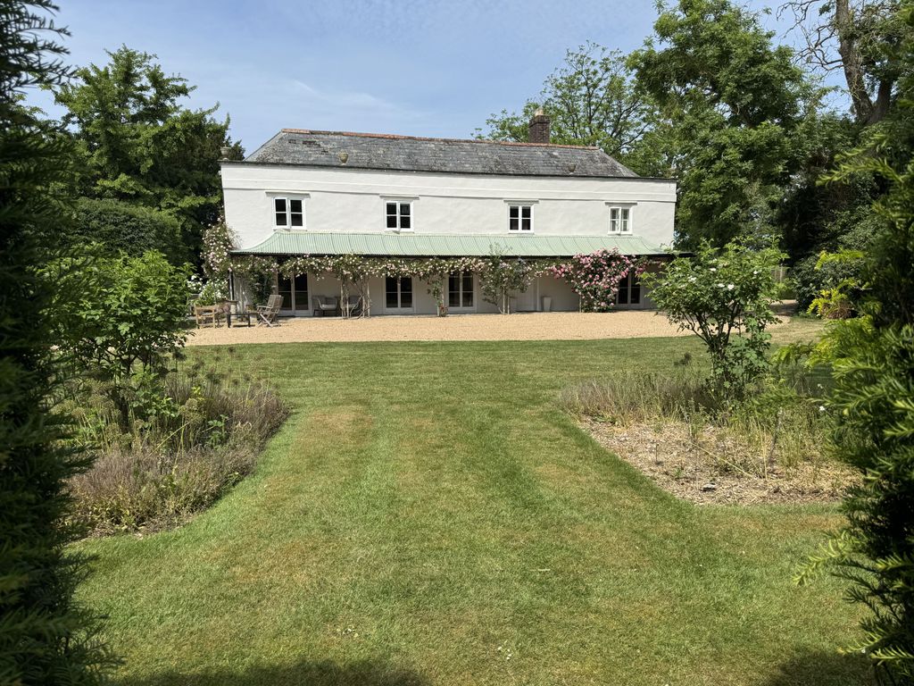 Property photo 1 of 48 Img_5416