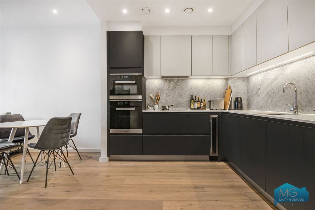 Property photo 1 of 17 Picture No. 08