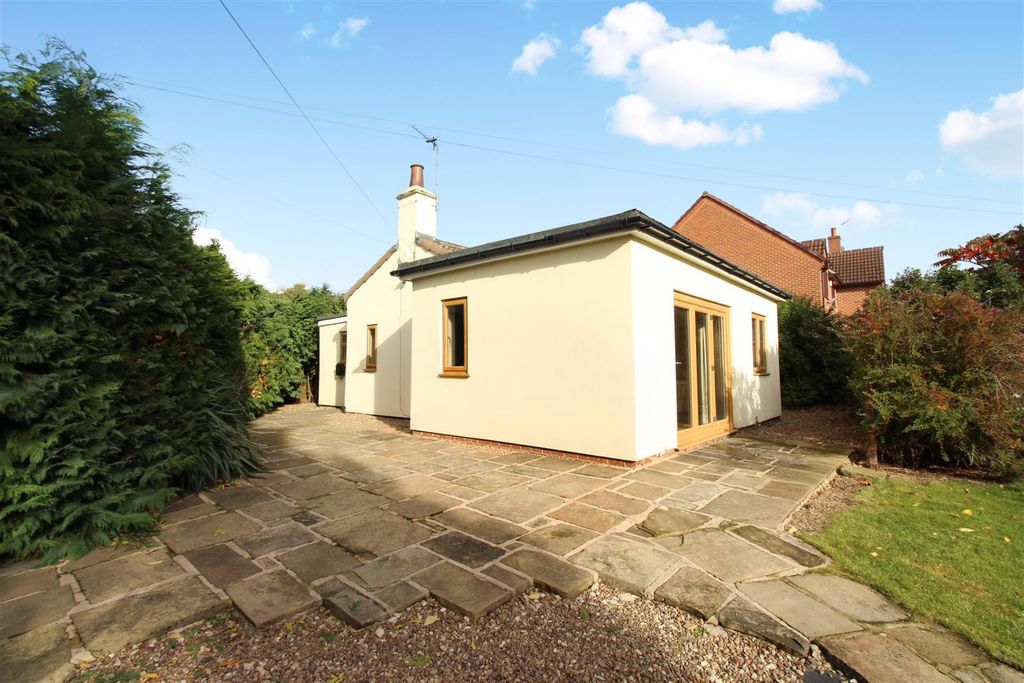 Property photo 1 of 12 Exterior