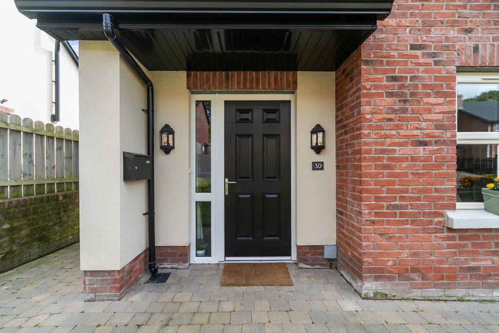 Property photo 3 of 31 30 Drumlin View 31.Jpg