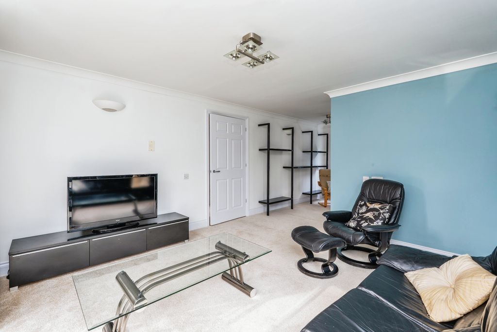Property photo 3 of 17 Photography
