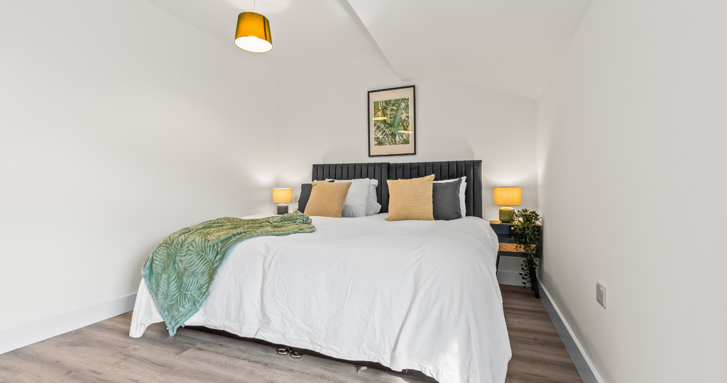 Property photo 3 of 8 Bedroom