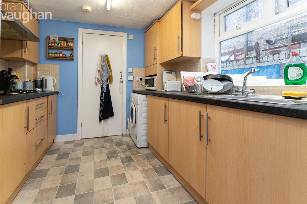 Property photo 2 of 16 Picture No. 06