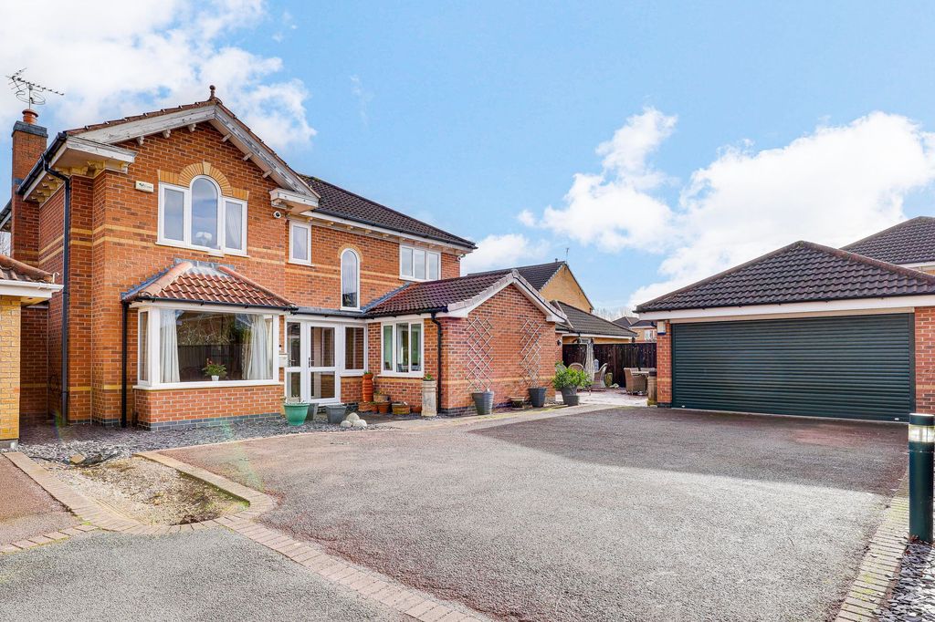 Property photo 1 of 34