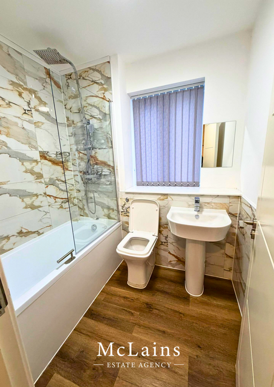 Property photo 3 of 7 Bathroom