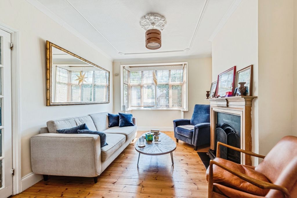 Property photo 2 of 12 Pbox-Img.Jpg