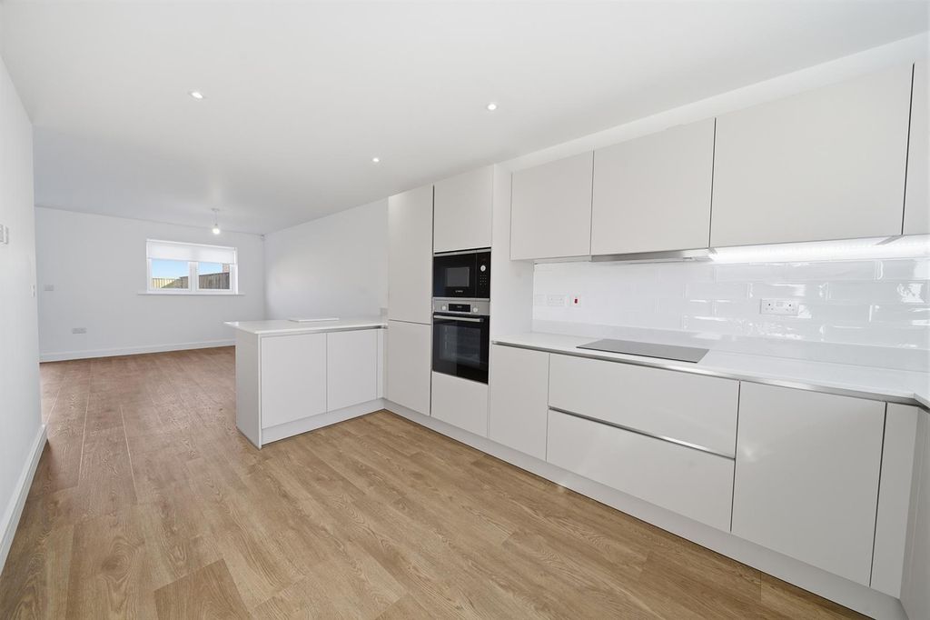 Property photo 2 of 24 4599_Fir Tree Lane, Thorpe Willoughby, Selby 05_29