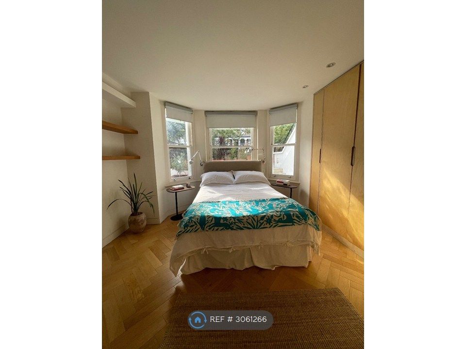 Property photo 1 of 6 Bedroom