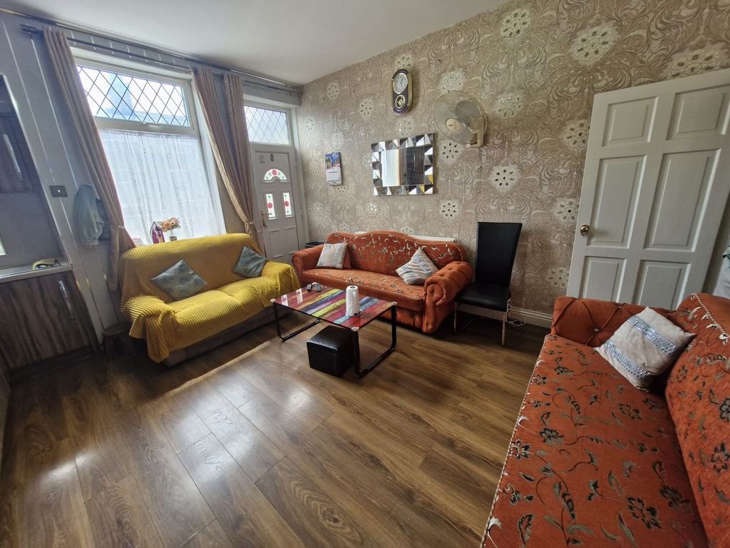 Property photo 3 of 18