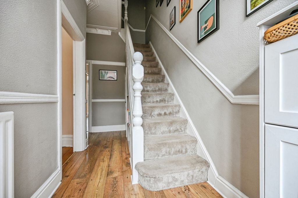 Property photo 2 of 18 Pbox-Img.Jpg