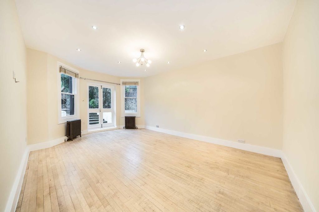 Property photo 2 of 7