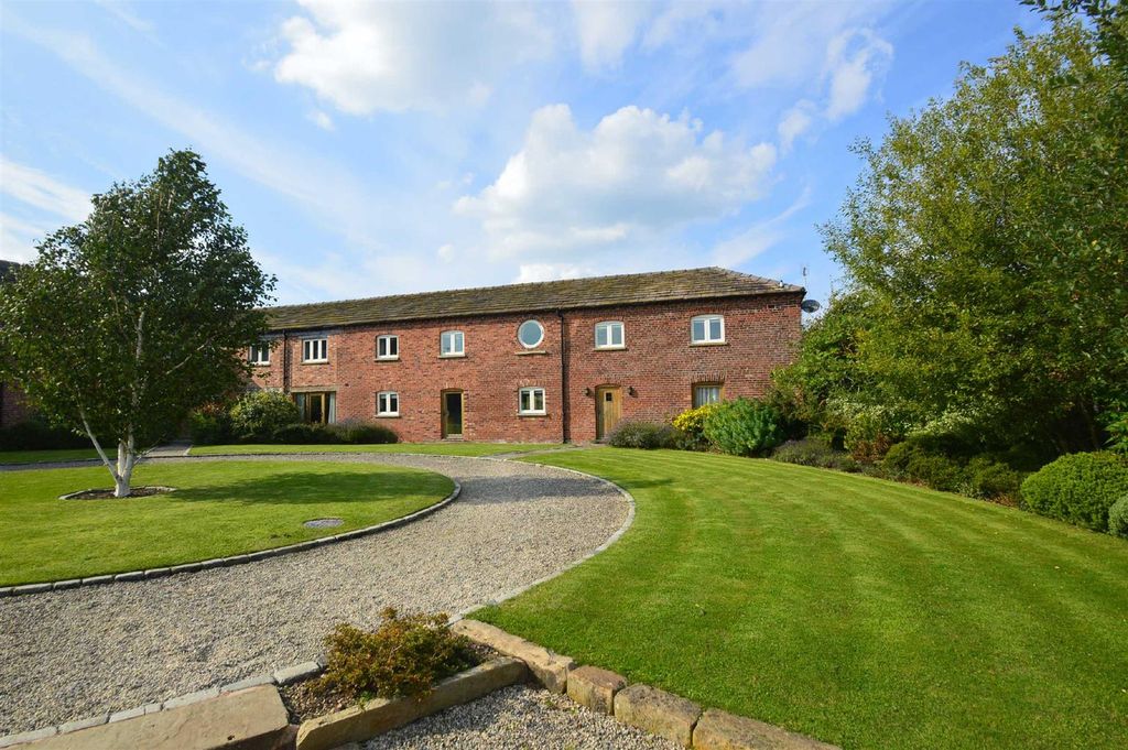 Property photo 1 of 30