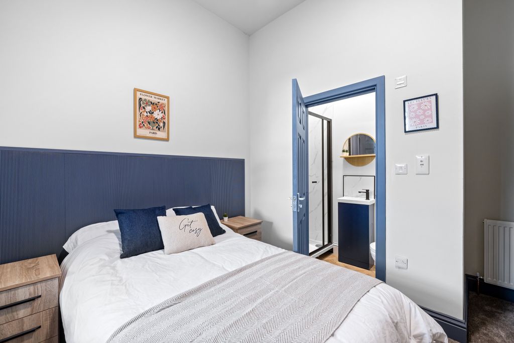 Property photo 1 of 6 0017