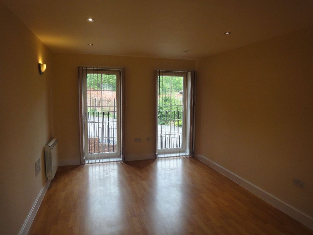 Property photo 2 of 12