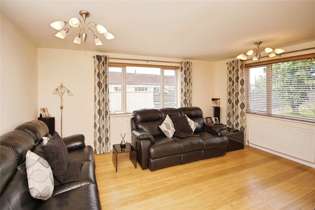 Property photo 3 of 17 Picture No. 05