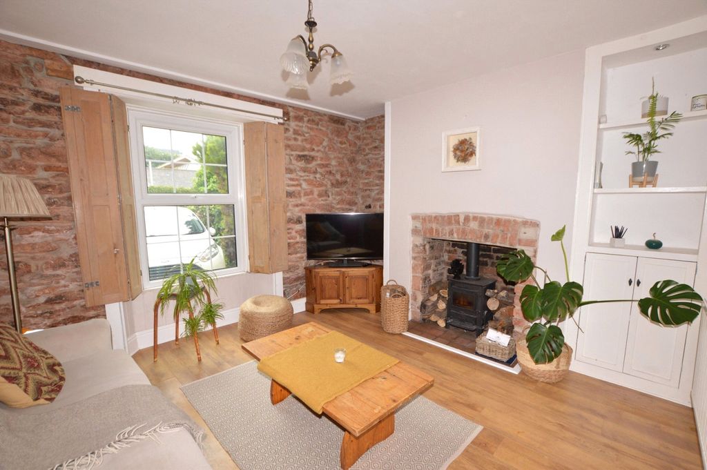 Property photo 2 of 11 Picture No. 03