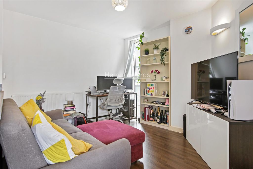 Property photo 2 of 16 08-76731 - Am - 65, Dance Square London, Ec1V 3Aj-