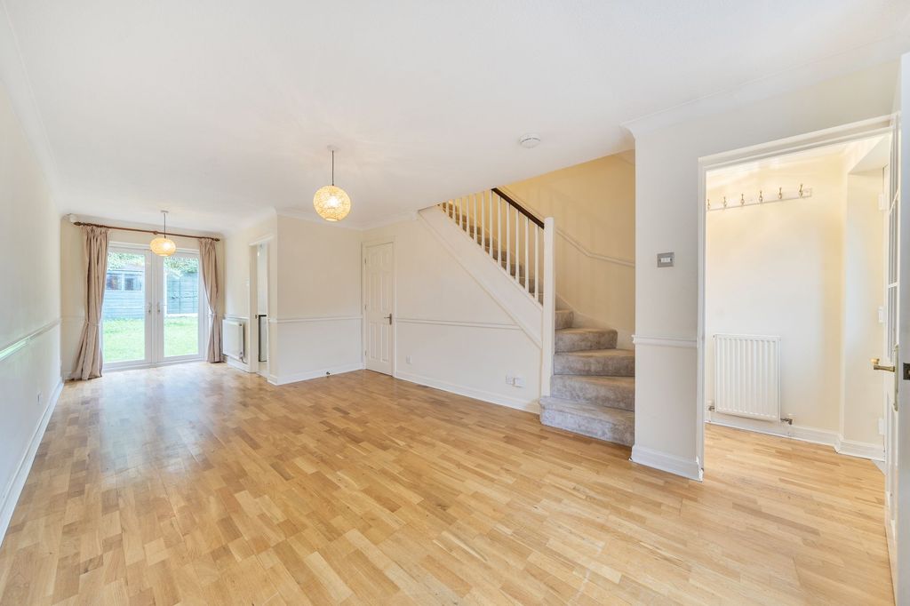 Property photo 2 of 12