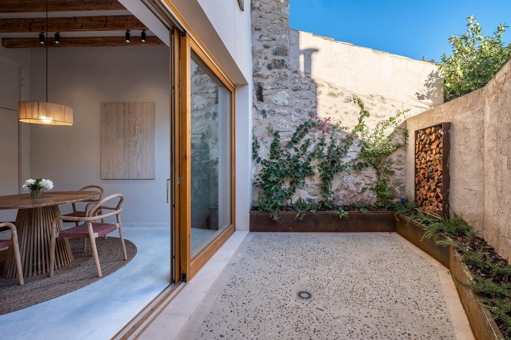 Property photo 3 of 20 Patio