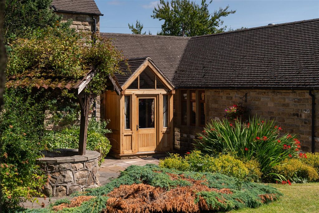 Property photo 2 of 80 Externals-24.Jpg