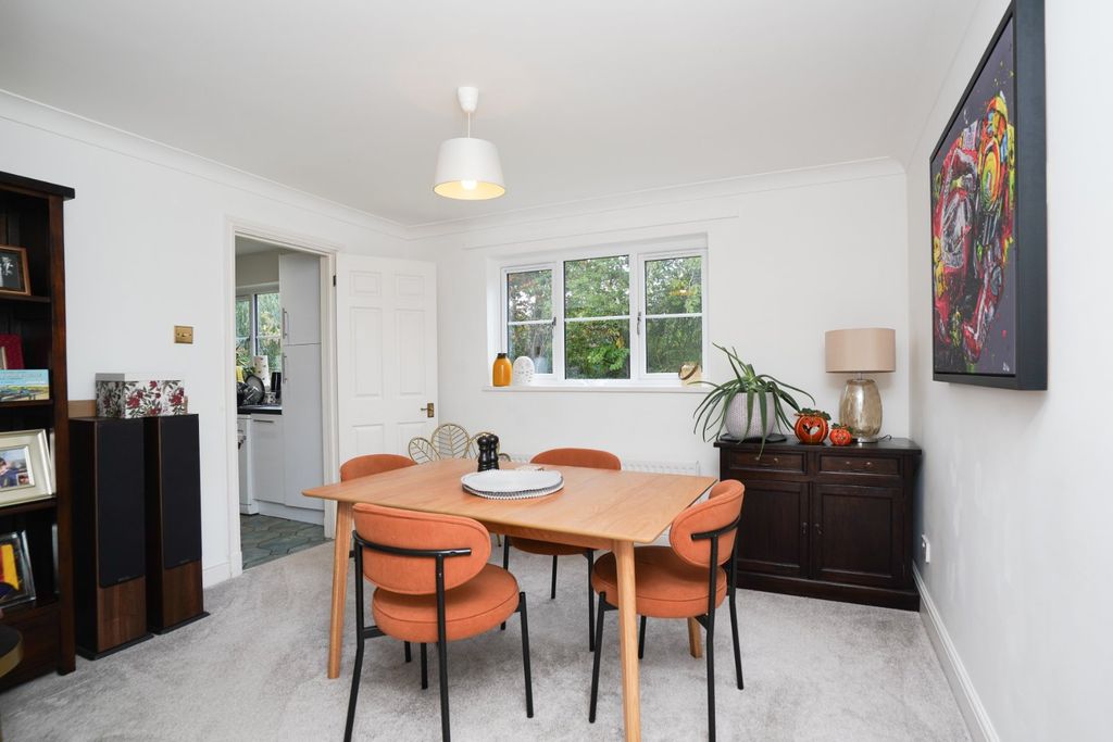 Property photo 3 of 24 Dining Room