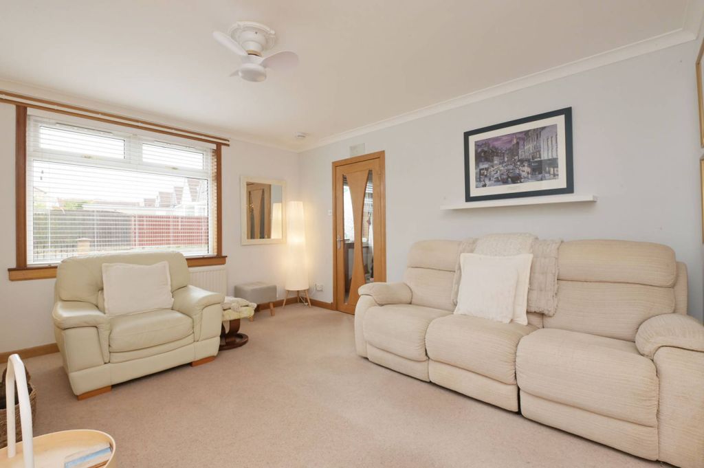 Property photo 2 of 29