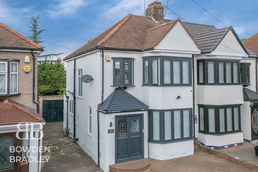 Property photo 1 of 26