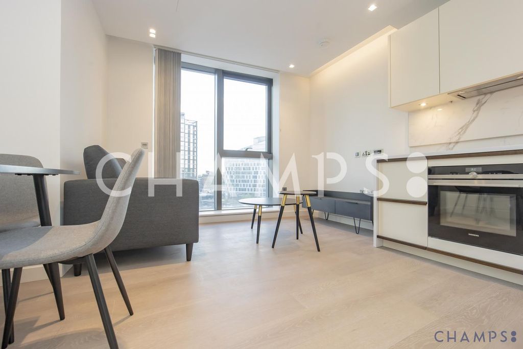 Property photo 1 of 22 Studio Apartment To Let