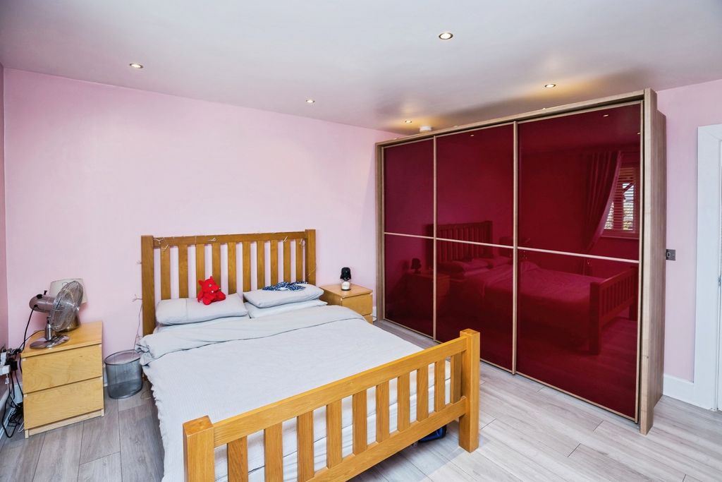 Additional image 28 of 5 bed bungalow for saleTan Y Graig, Cefn Mawr, Wrexham, Wrecsam LL14