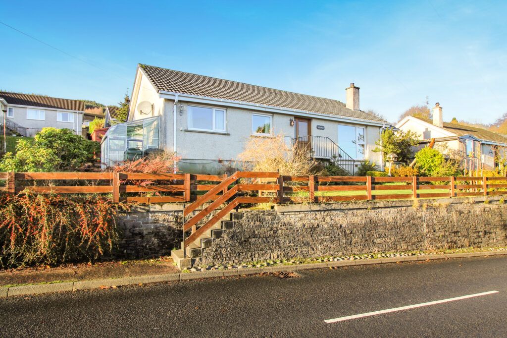 Property photo 2 of 34
