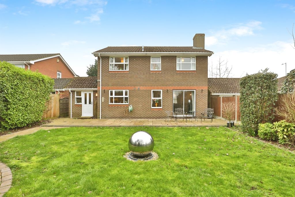 Property photo 2 of 17
