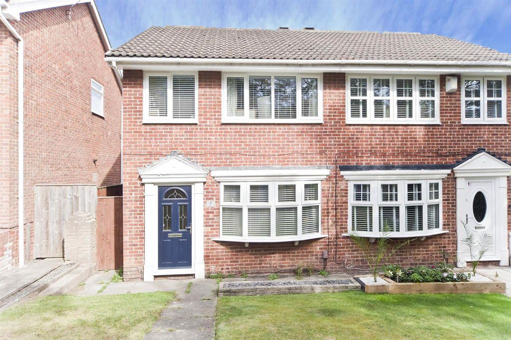 Property photo 1 of 21