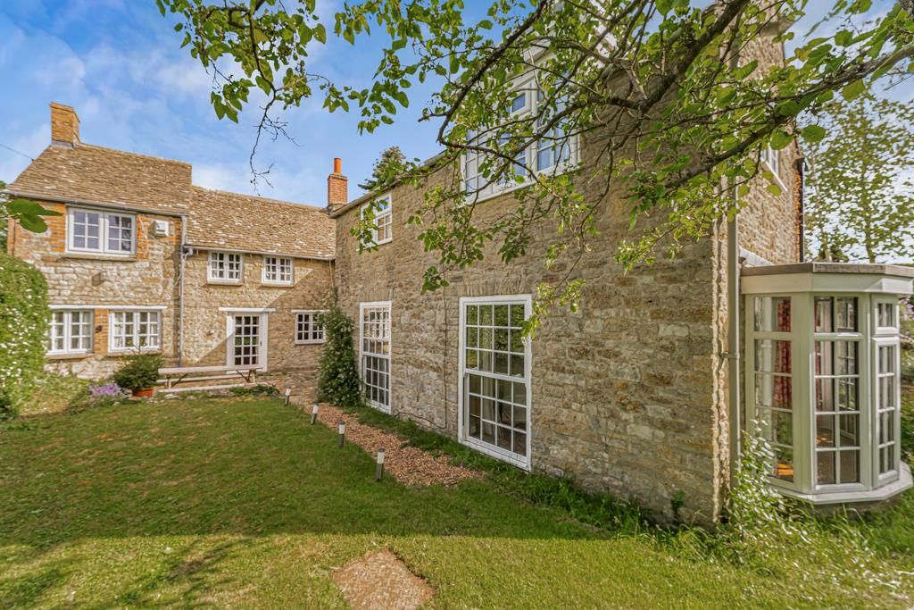 Property photo 3 of 18 Glyme Cottage-17.Jpg