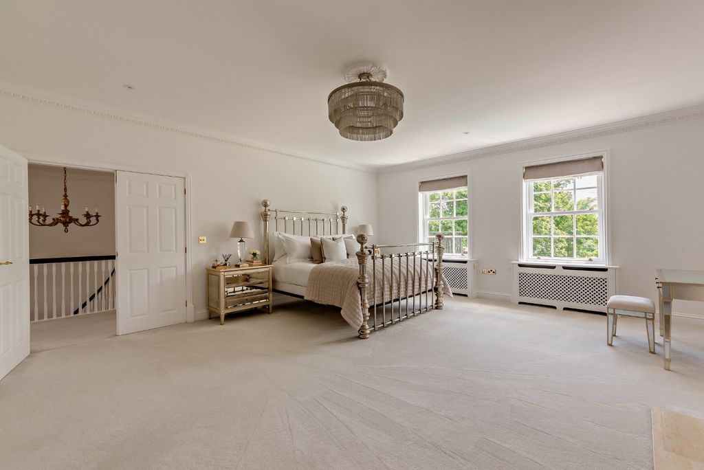 Additional image 14 of 6 bed detached house for saleFlowers Hill, Pangbourne, Berkshire RG8