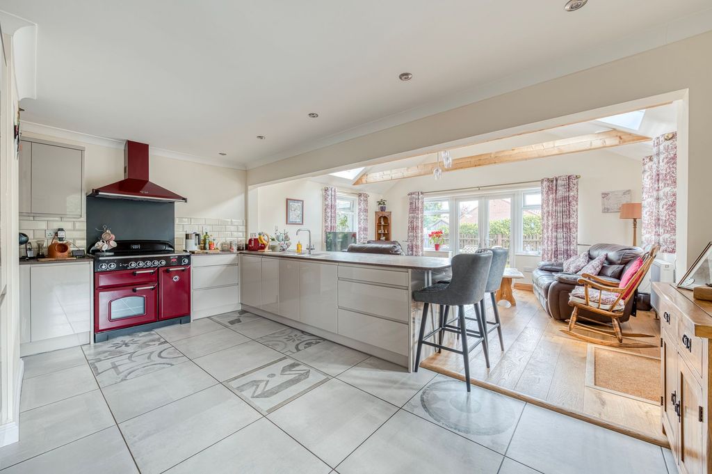 Property photo 2 of 22