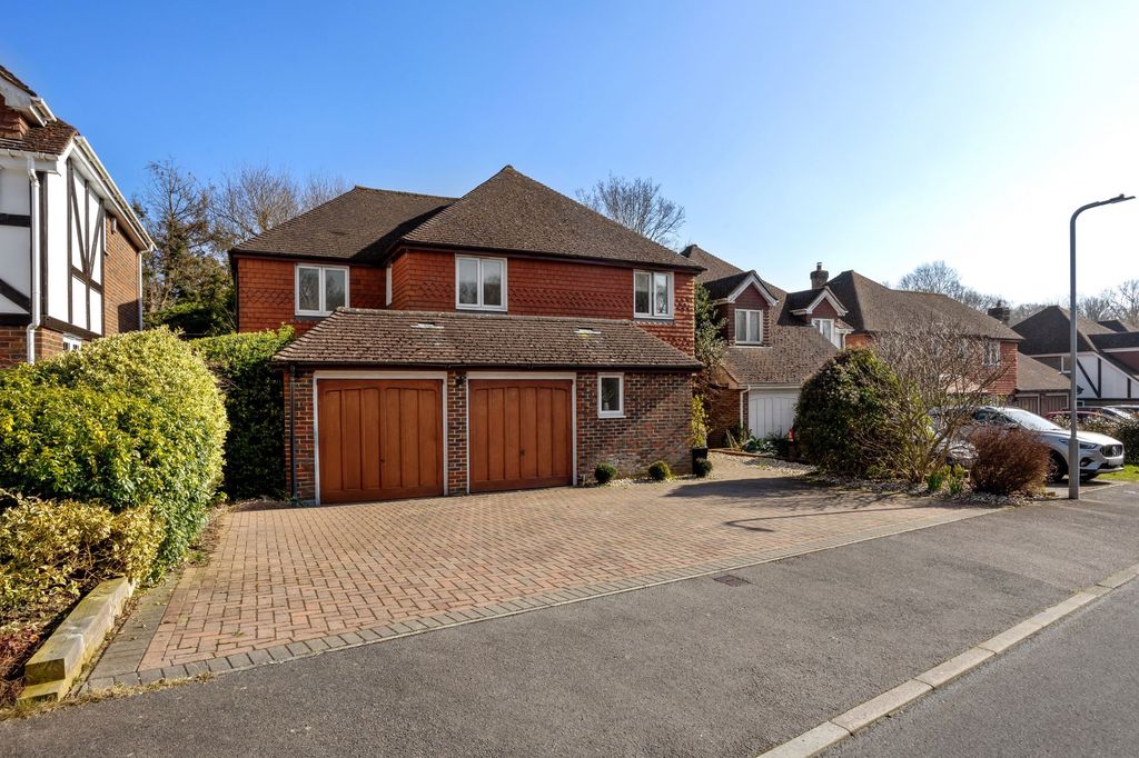 Property photo 1 of 19