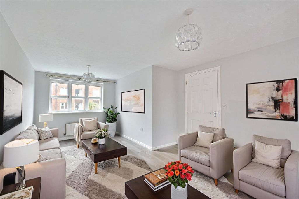 Property photo 2 of 21 Lounge_2 - 0.Jpeg