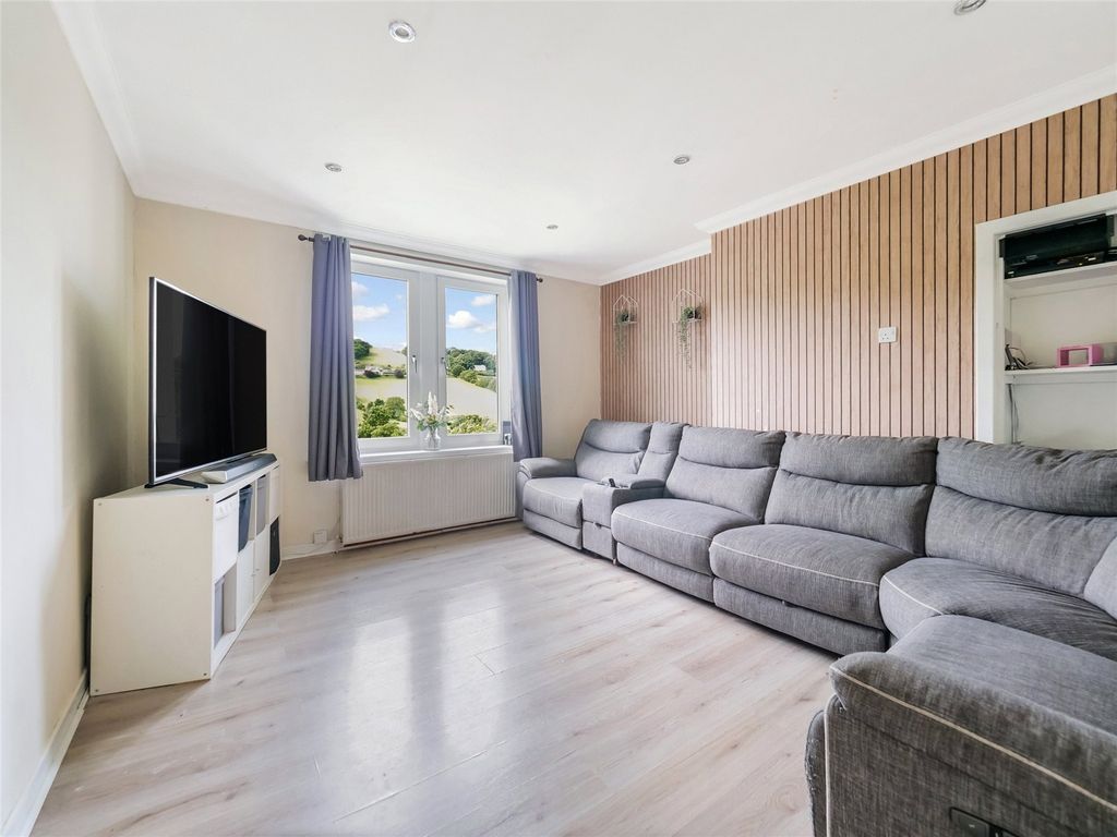 Property photo 2 of 15 Picture No. 02