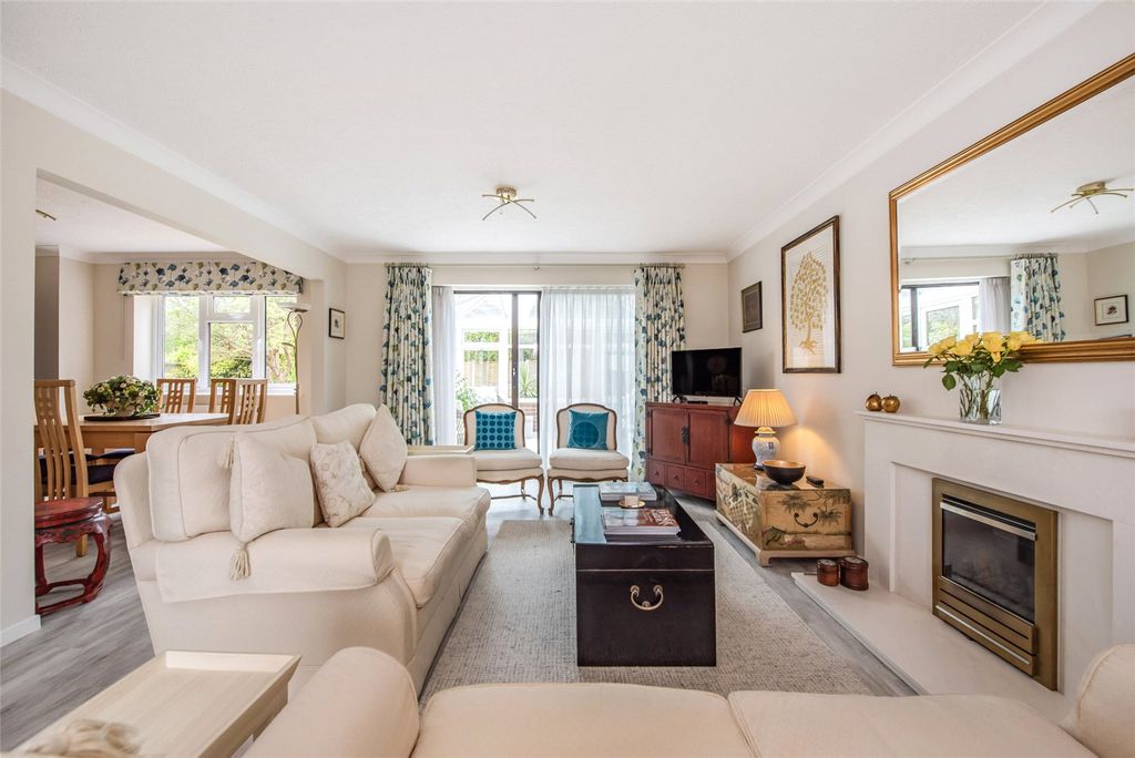 Property photo 2 of 13 Sitting Room