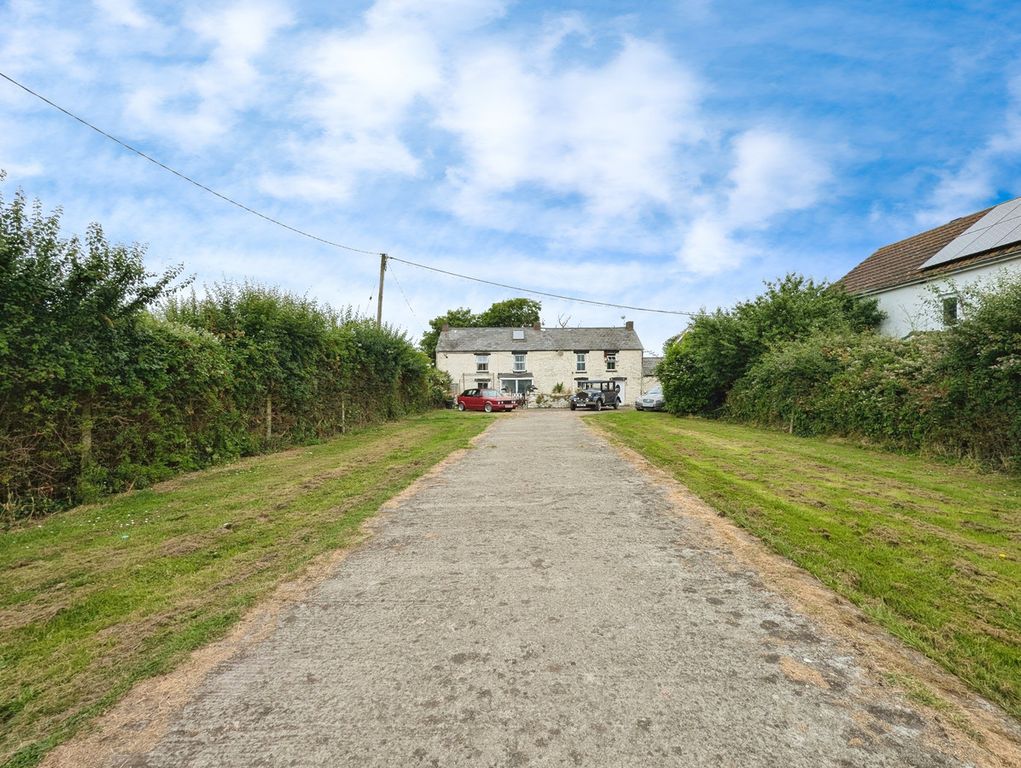 Property photo 1 of 40