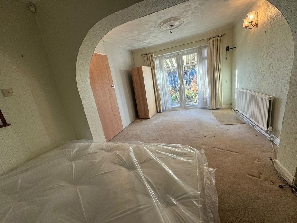 Property photo 2 of 4