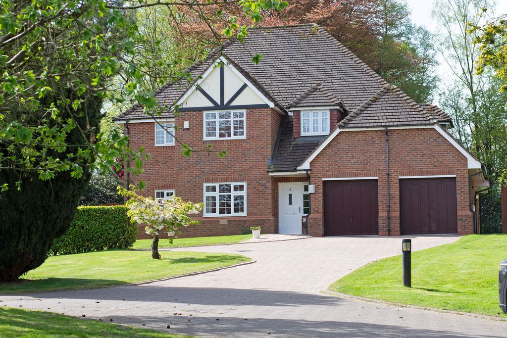 Property photo 1 of 50