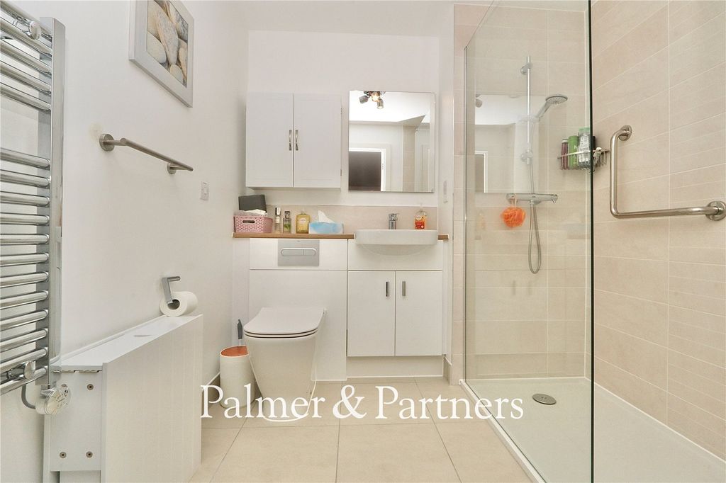 Additional image 13 of 2 bed flat for saleLower Brook Street, Ipswich, Suffolk IP4