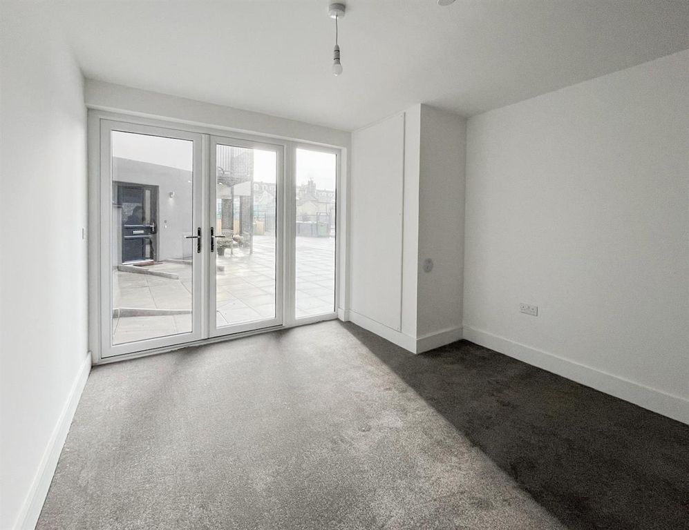 Property photo 3 of 10 2-898951Fc-Cddb-46B3-Bdb7-1Ffd76231998.Jpg